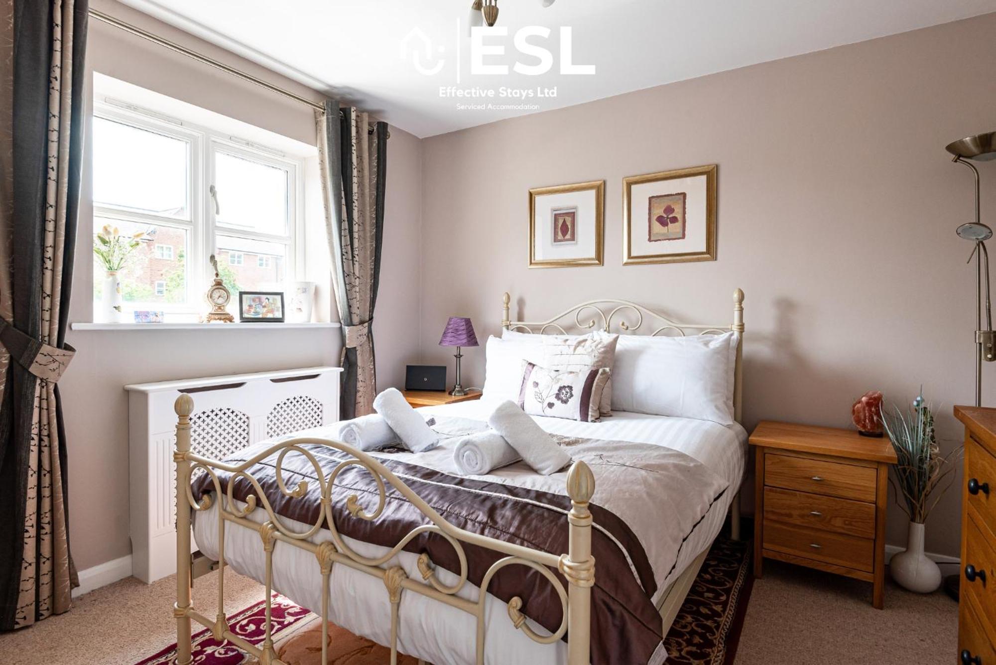 4 Bedroom Townhouse 10Mins Walk From Shrewsbury Town Centre With Parking Extérieur photo