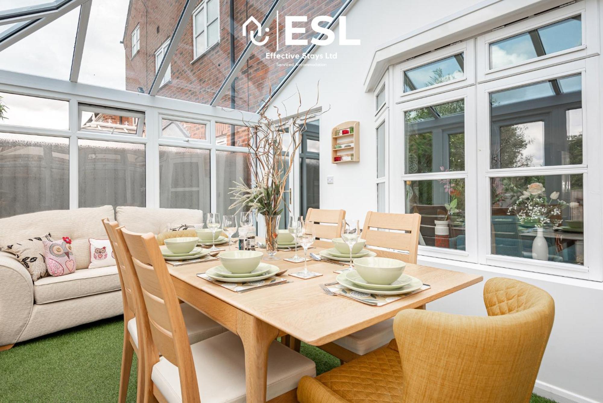 4 Bedroom Townhouse 10Mins Walk From Shrewsbury Town Centre With Parking Extérieur photo